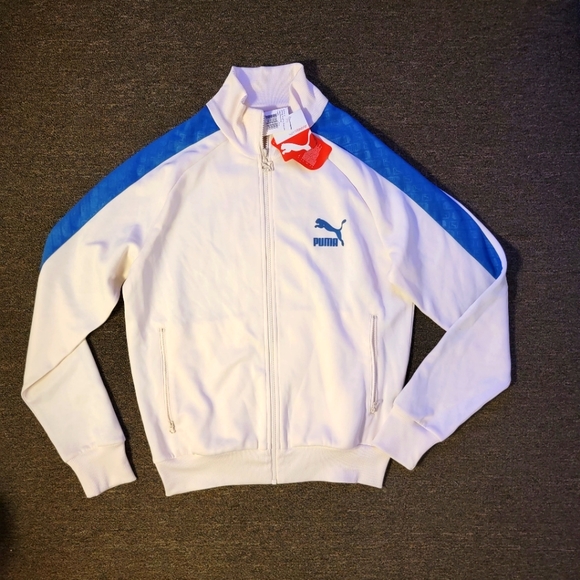 NWT Women's Puma Sweatshirt - Picture 1 of 3